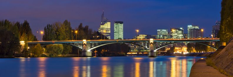 Pont de Neuilly et La Défense de nuit © David Briard