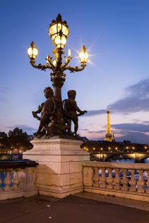 Statue et lampadaire du pont Alexandre III © David Briard