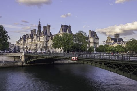 The Pont d'Arcole and the Hotel de Ville de Paris © David Briard