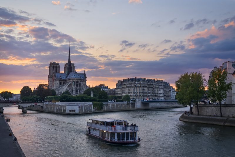 Coucher de soleil sur Notre-Dame © David Briard