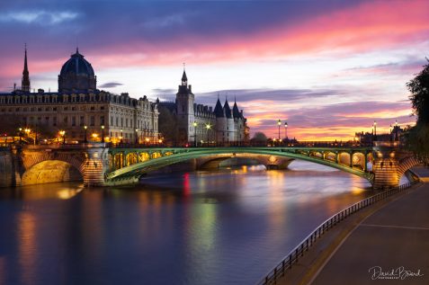 Pont Notre-Dame and Congiergerie © David Briard