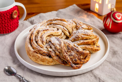 Scandinavian Kringel with Cardamom and Almonds © David Briard